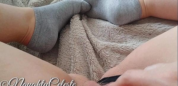  4K Fingering my pussy and having an orgasm